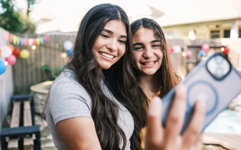 Impact des réseaux sociaux jeunesse TPMJ